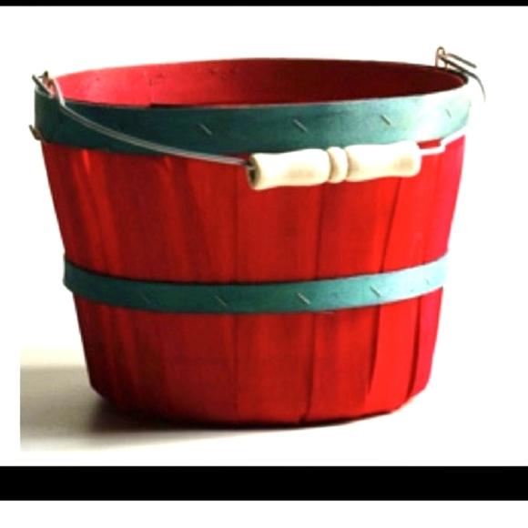 Wooden Baskets with Handles 9x7"- set of 3 baskets - Picture 2 of 5